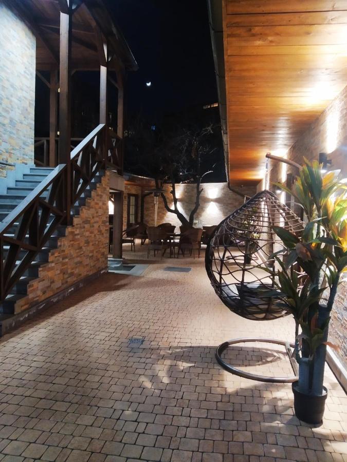 Boutique Living Hotel Єреван Екстер'єр фото