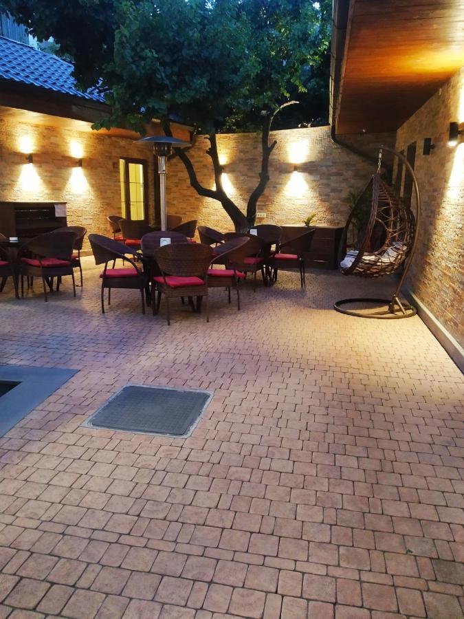 Boutique Living Hotel Єреван Екстер'єр фото